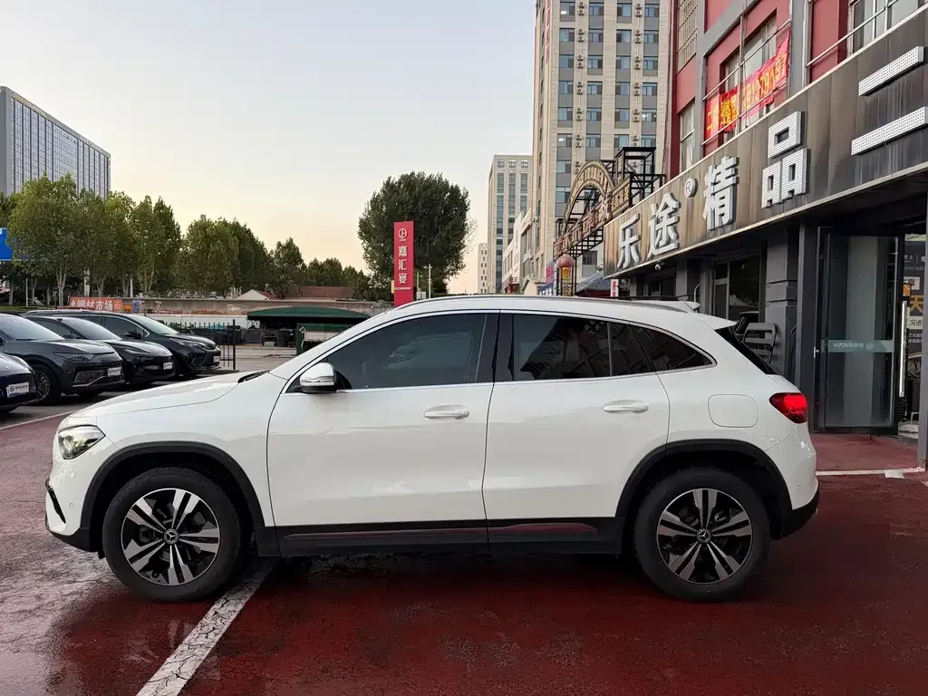 Mercedes-Benz GLA — фото 9