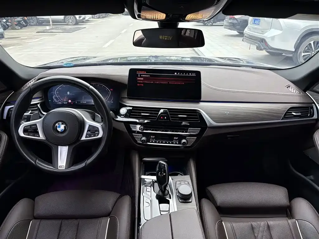 BMW 5 Series — фото 8