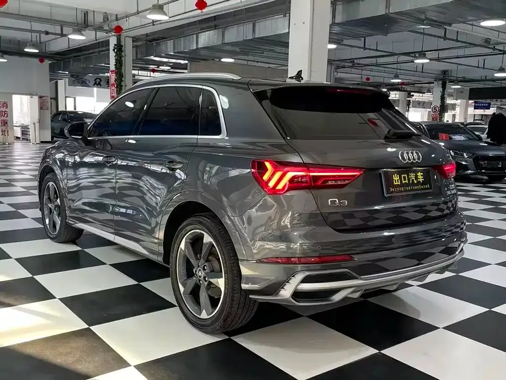 Audi Q3 — фото 8