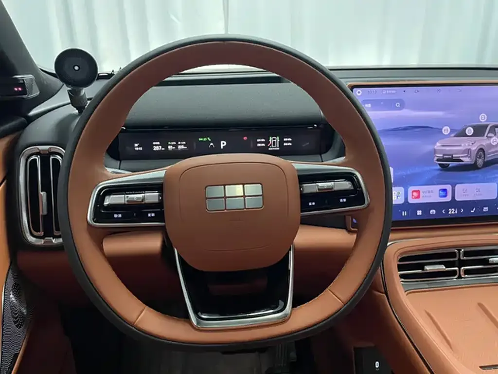 Geely Galaxy M9 — фото 9