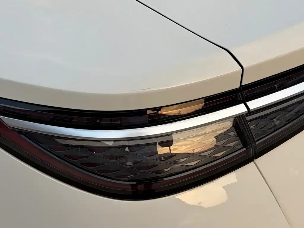 BYD Seal 07 DM-i — фото 2