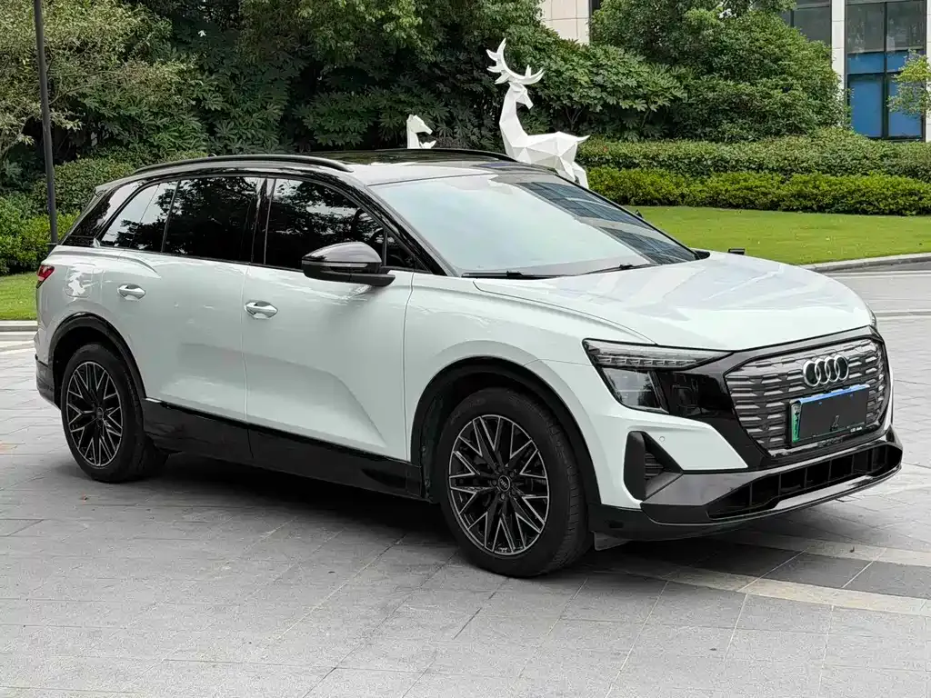 Audi Q5 e-tron — фото 6