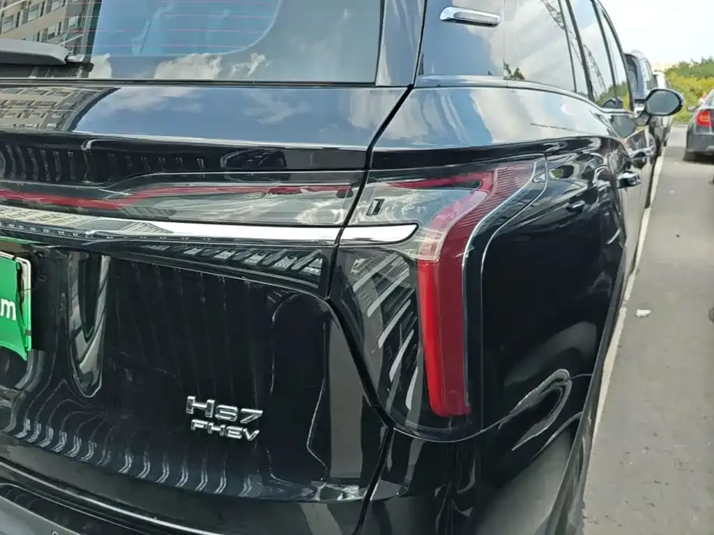 Hongqi HS7 PHEV — фото 3
