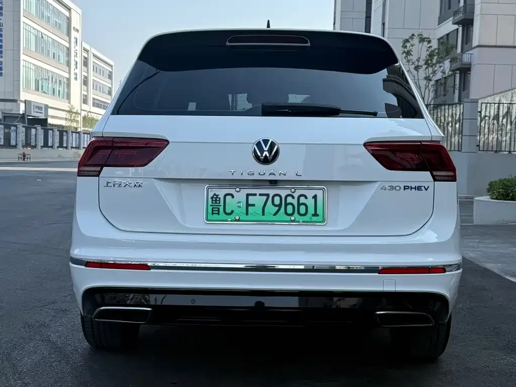 Volkswagen Tiguan L PHEV — фото 9