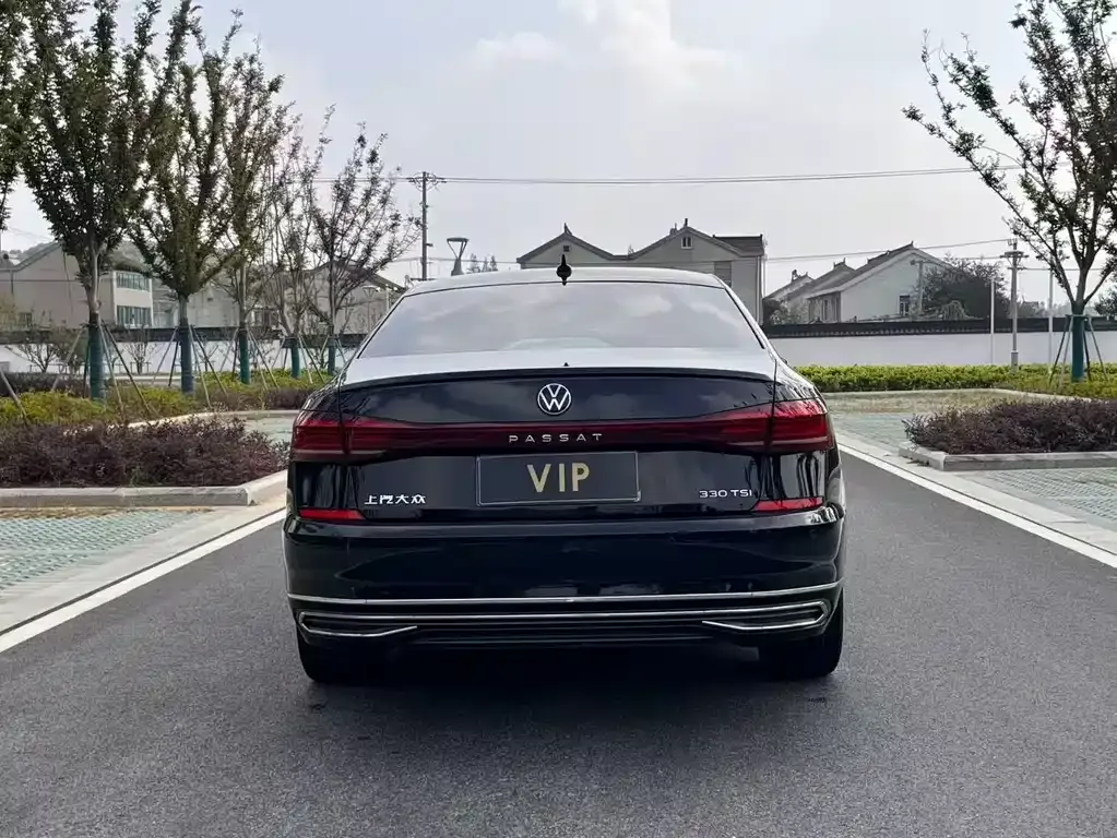 Volkswagen Passat — фото 4