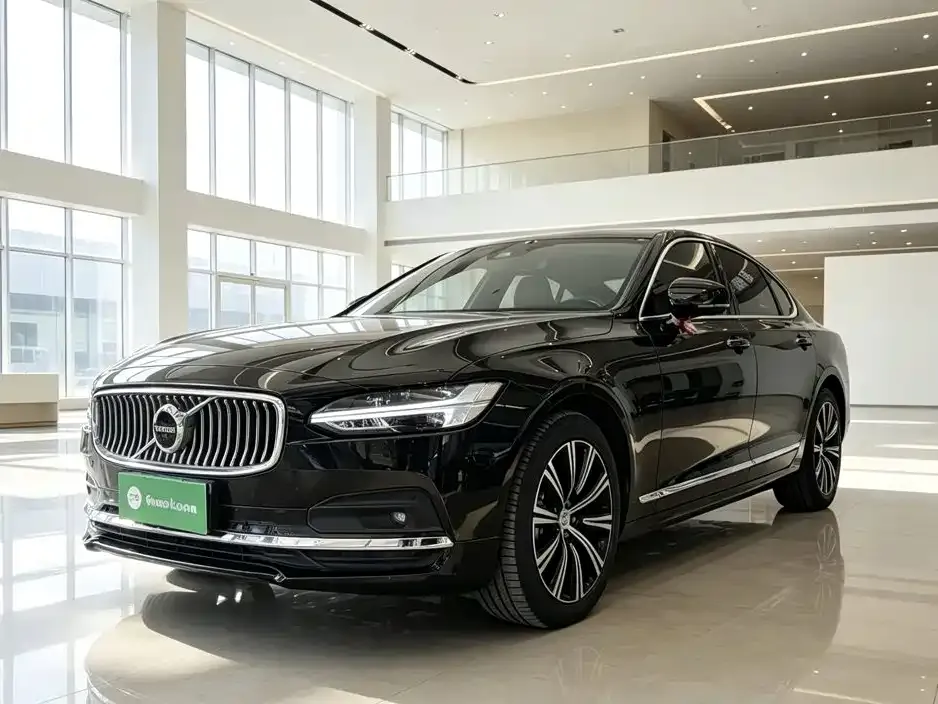 Volvo S90 — фото 1