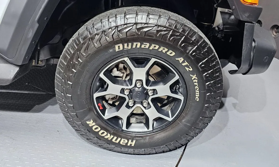 Jeep Wrangler — фото 6