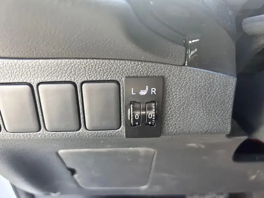 Mitsubishi Outlander — фото 9