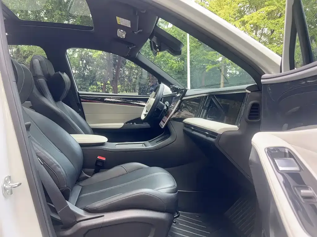 Geely Galaxy L7 — фото 4