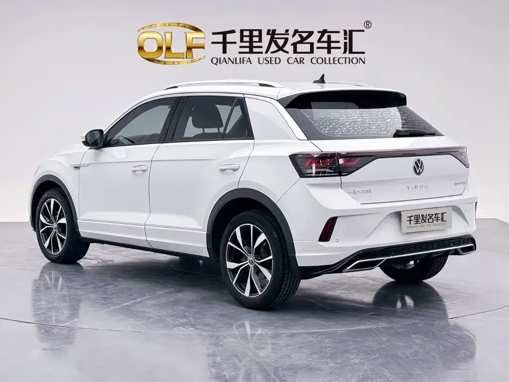 Volkswagen T-Roc — фото 10