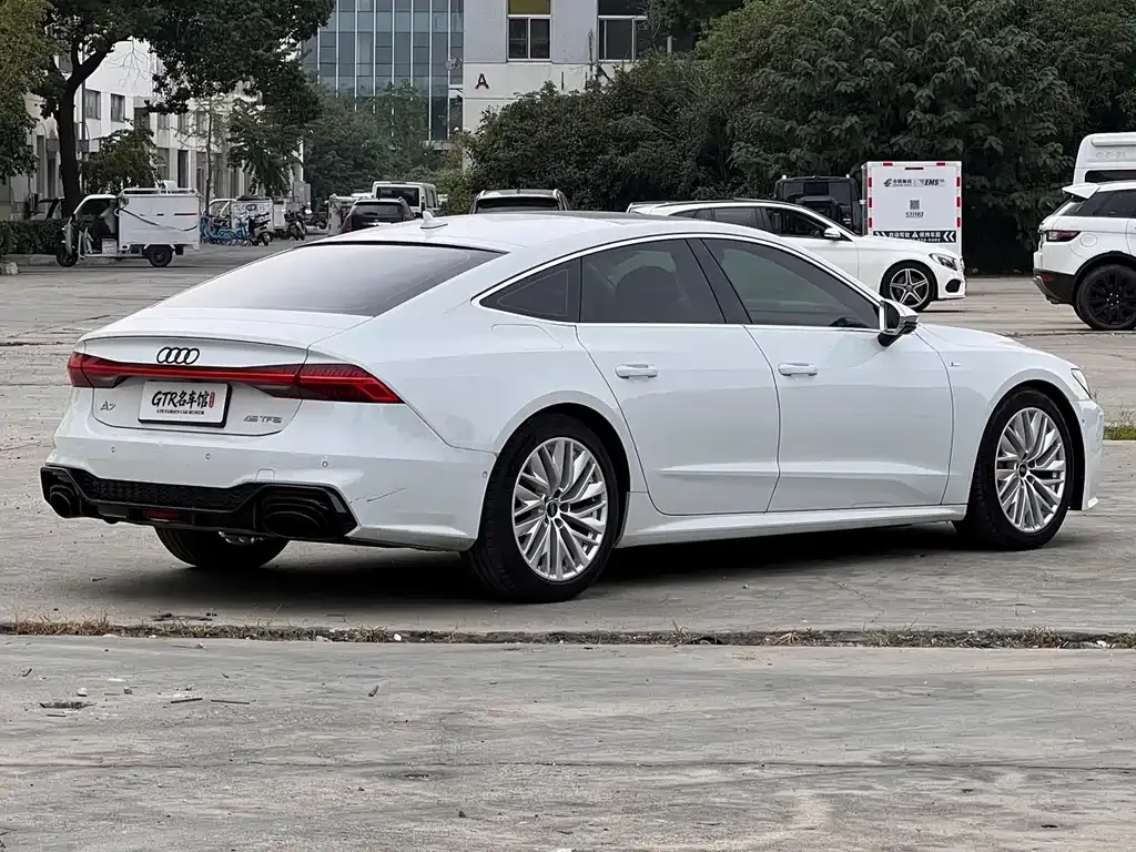 Audi A7 — фото 10