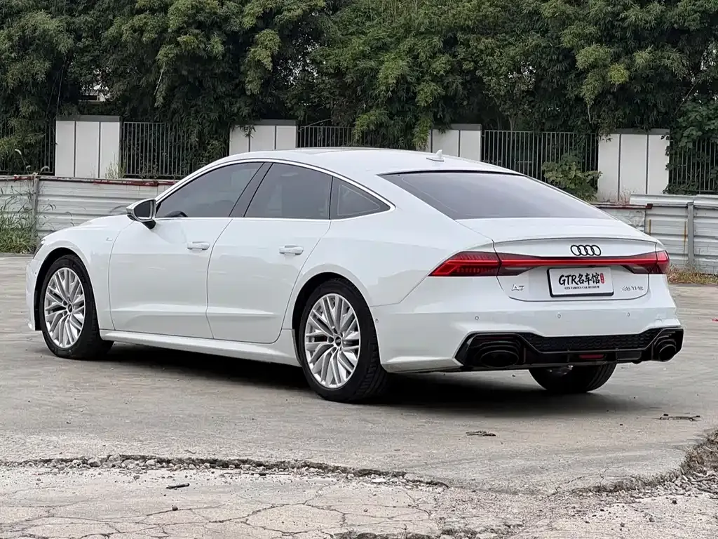 Audi A7 — фото 8