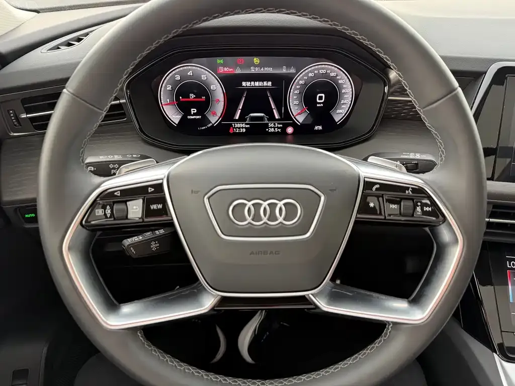 Audi Q6 — фото 8
