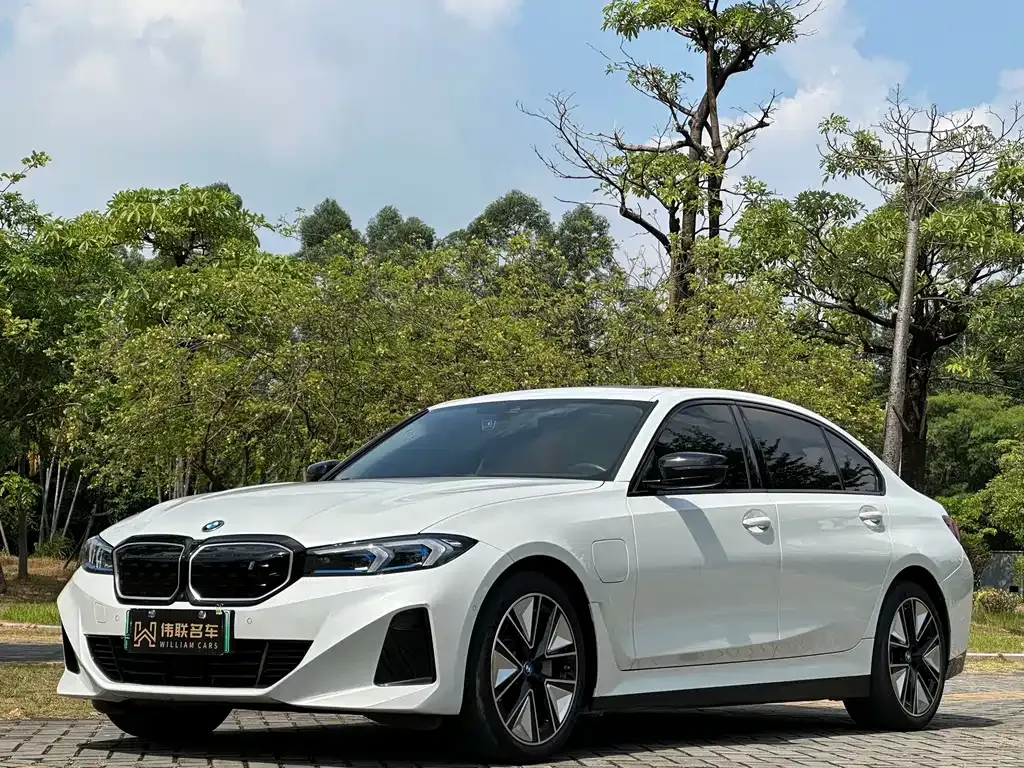 BMW i3 — фото 1
