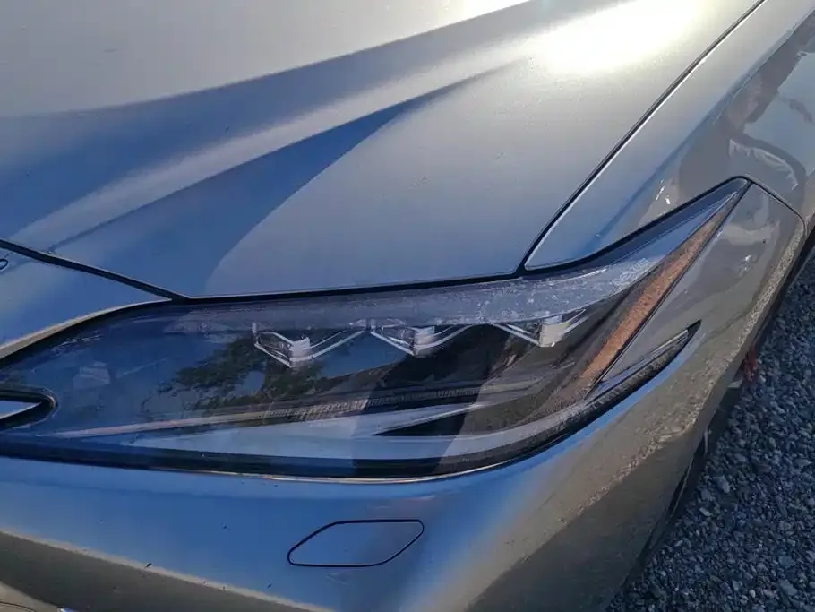 Lexus ES — фото 10