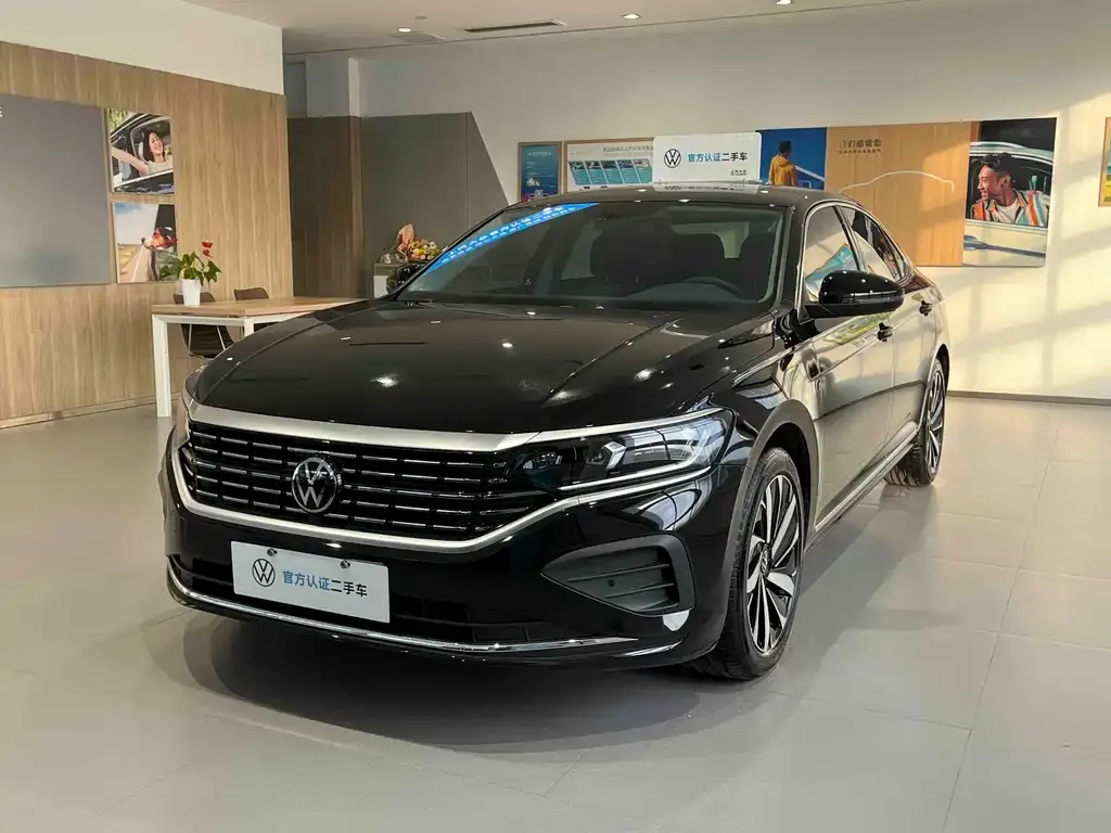 Volkswagen Passat — фото 1