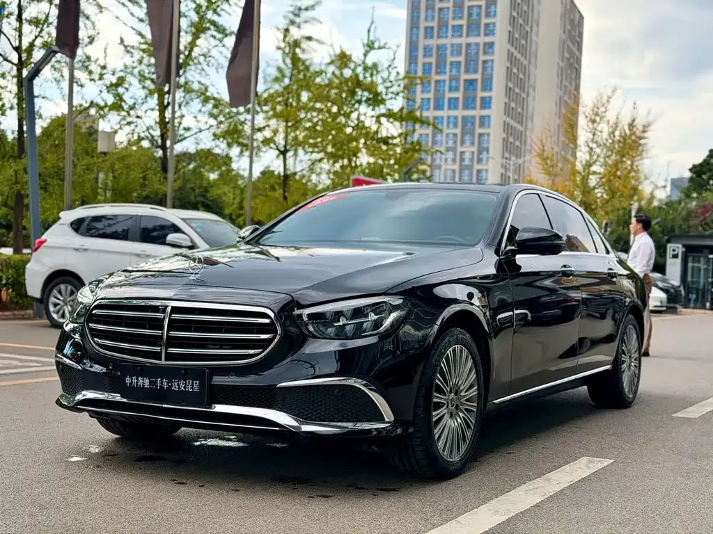 Mercedes-Benz E-Class — фото 10