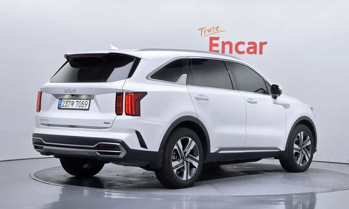 Kia Sorento — фото 5