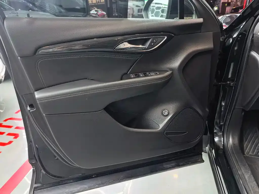 Buick Envision Plus — фото 3