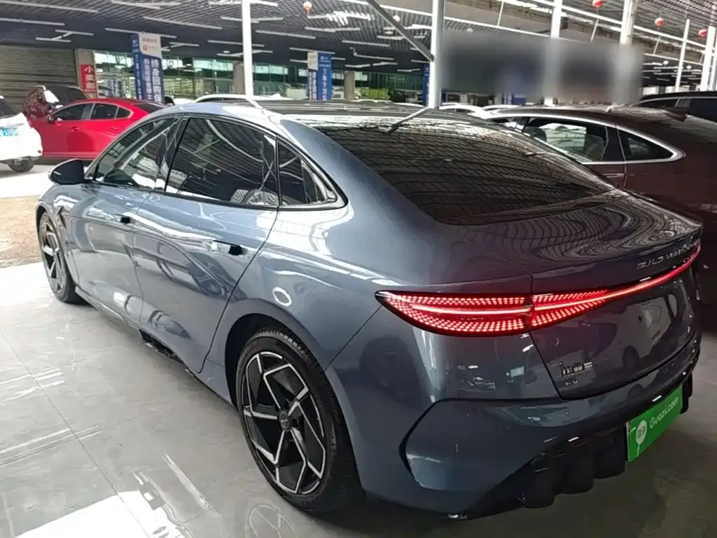 BYD Seal — фото 9