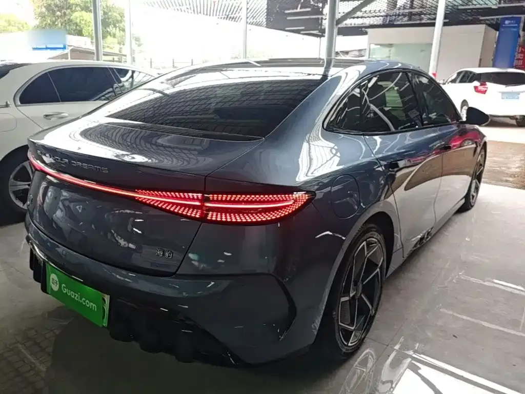 BYD Seal — фото 7