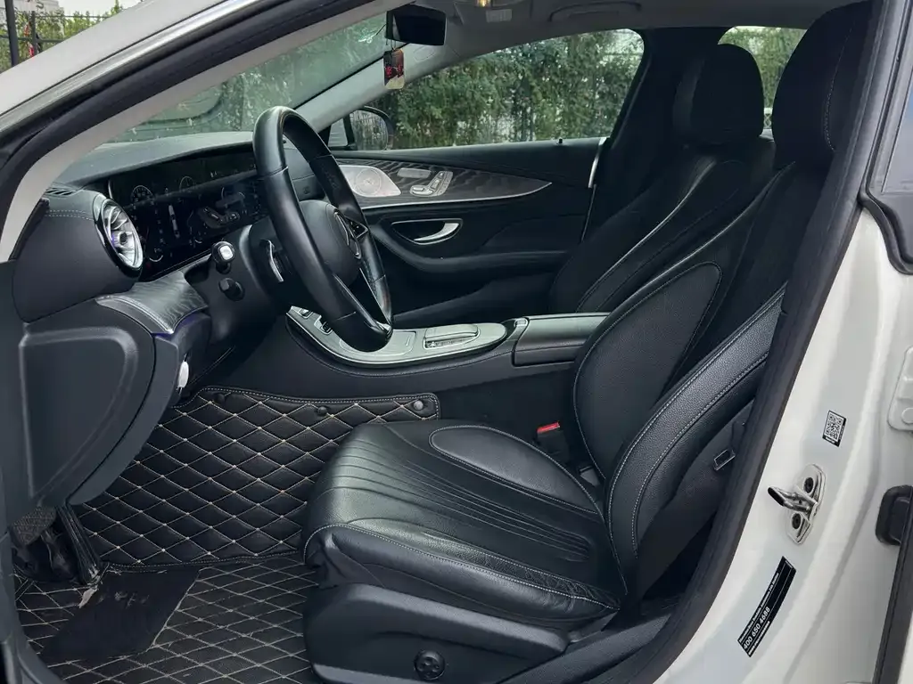Mercedes-Benz CLS — фото 2