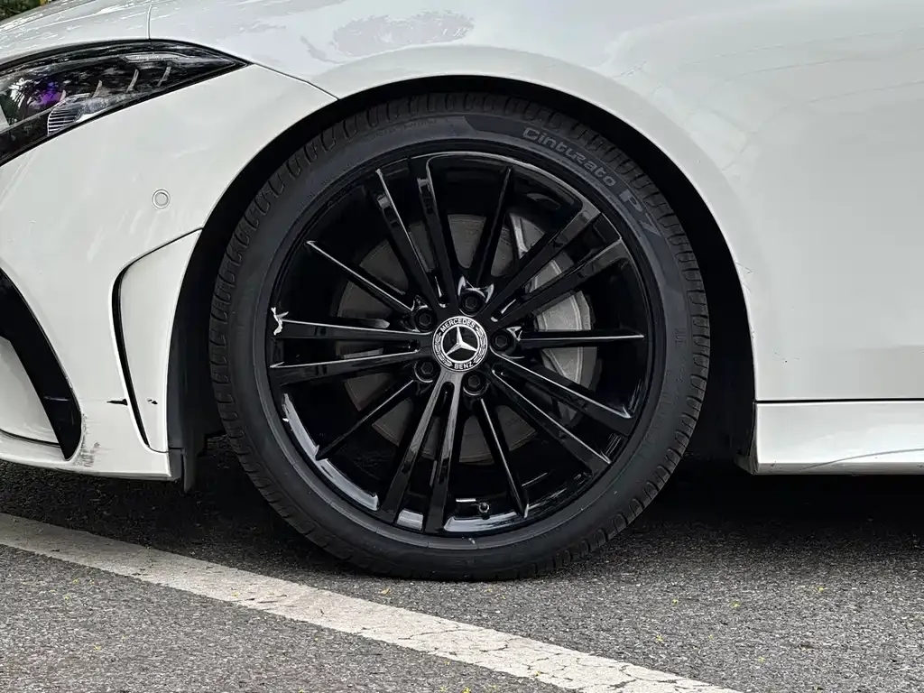 Mercedes-Benz CLS — фото 6