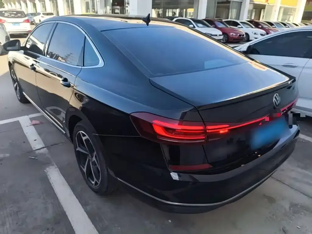 Volkswagen Passat — фото 6