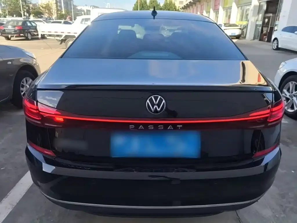 Volkswagen Passat — фото 4