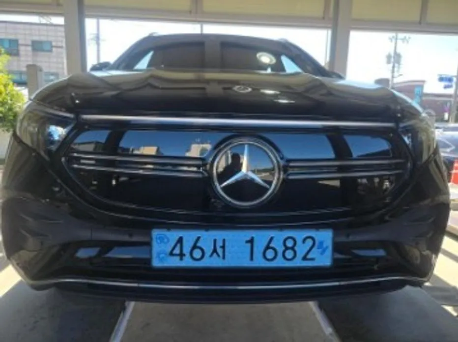 Mercedes-Benz EQA — фото 1
