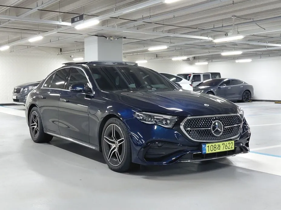 Mercedes-Benz E-Class — фото 1