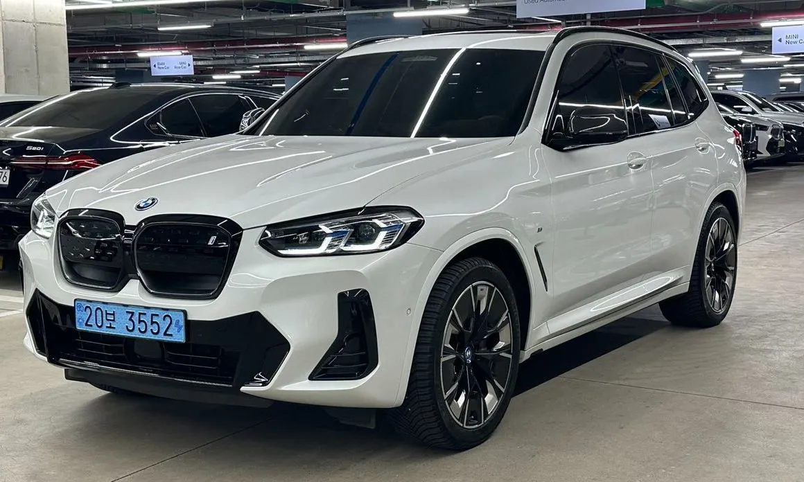 BMW iX3 — фото 1