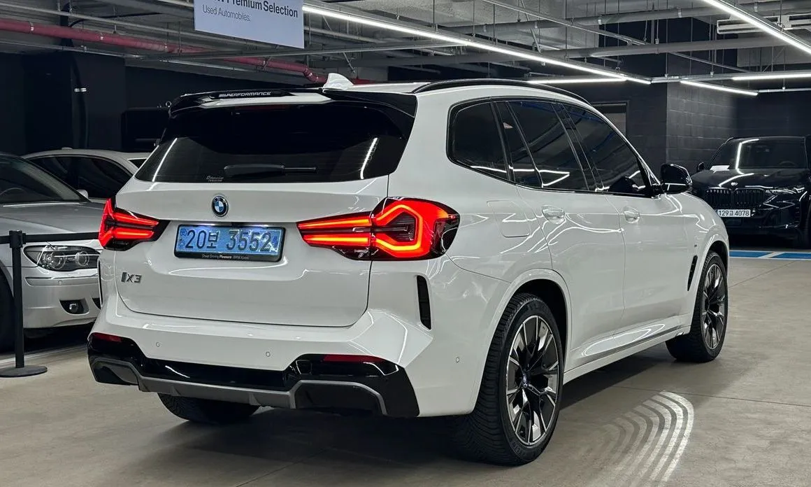 BMW iX3 — фото 6