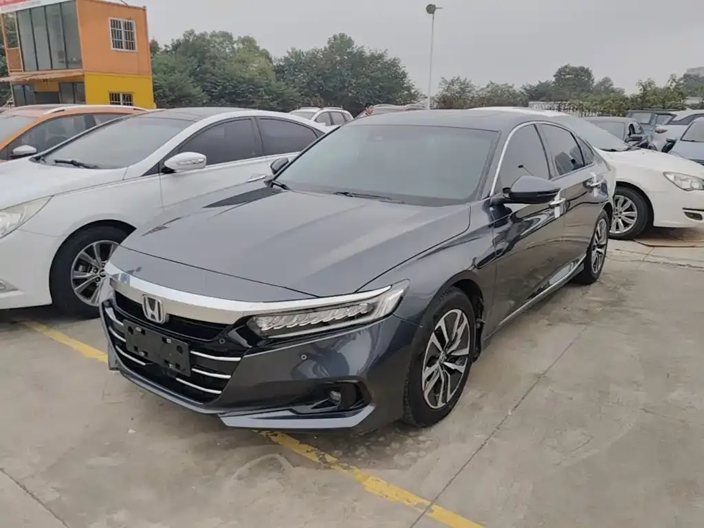 Honda Accord — фото 1