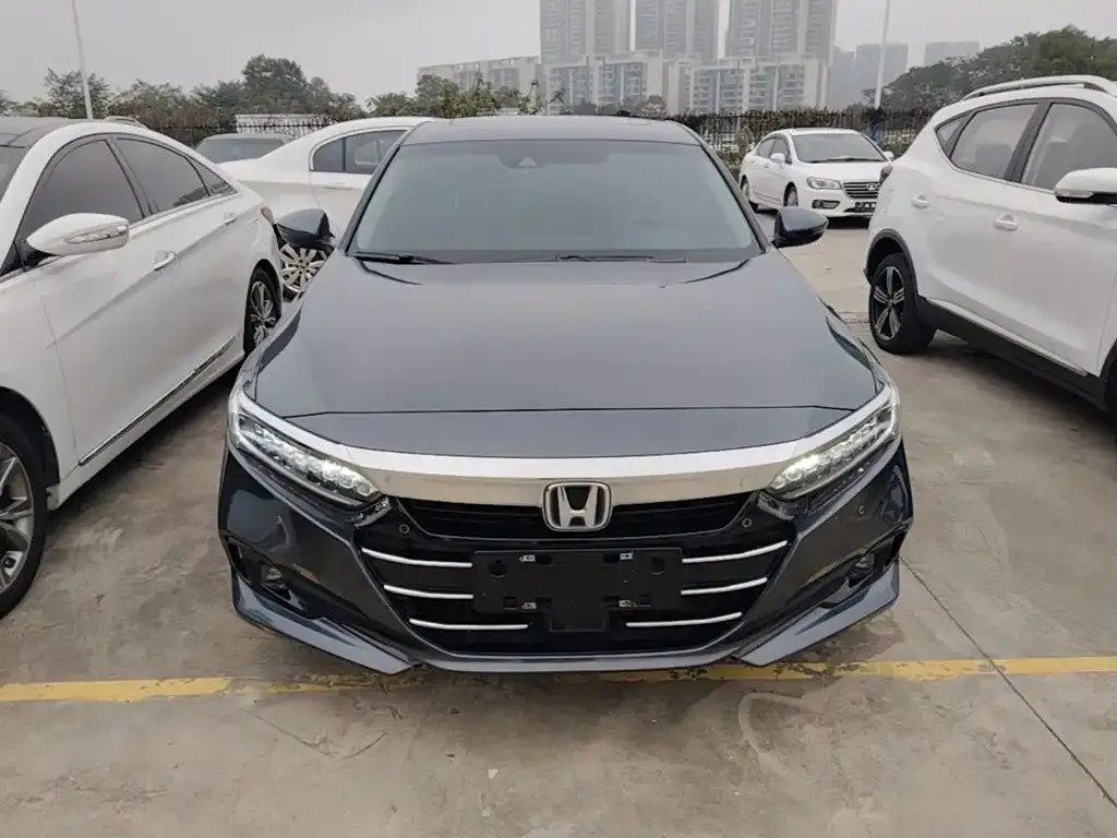 Honda Accord — фото 9