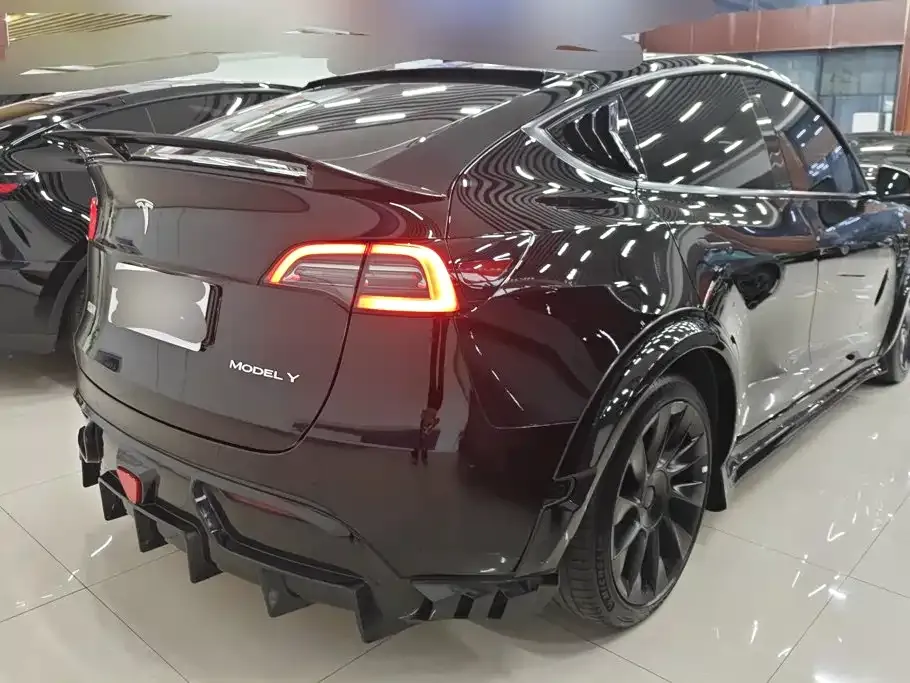 Tesla Model Y — фото 7
