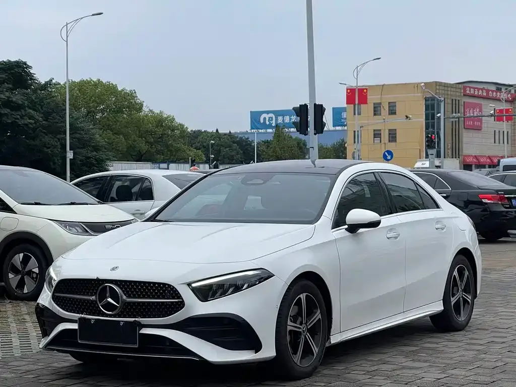 Mercedes-Benz A-Class — фото 1