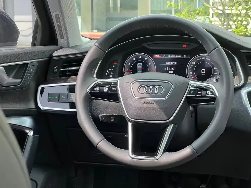 Audi A6L — фото 2