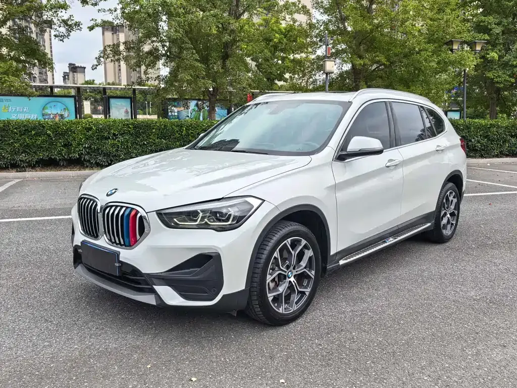 BMW X1 — фото 1