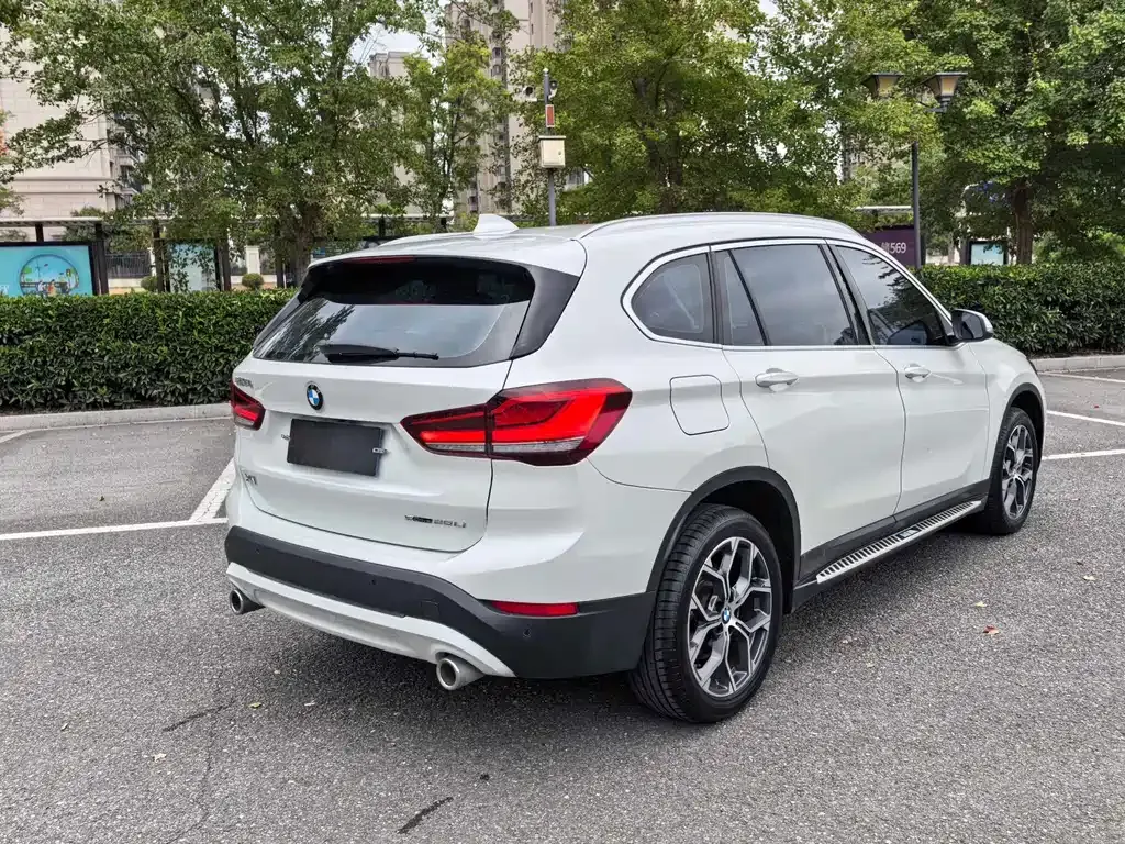 BMW X1 — фото 8