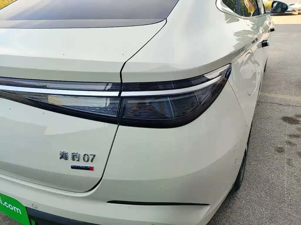 BYD Seal 07 DM-i — фото 7