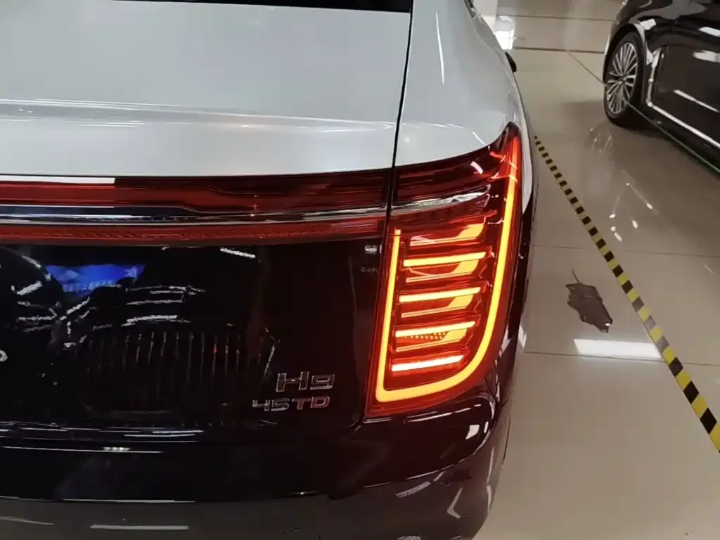 Hongqi H9 — фото 2