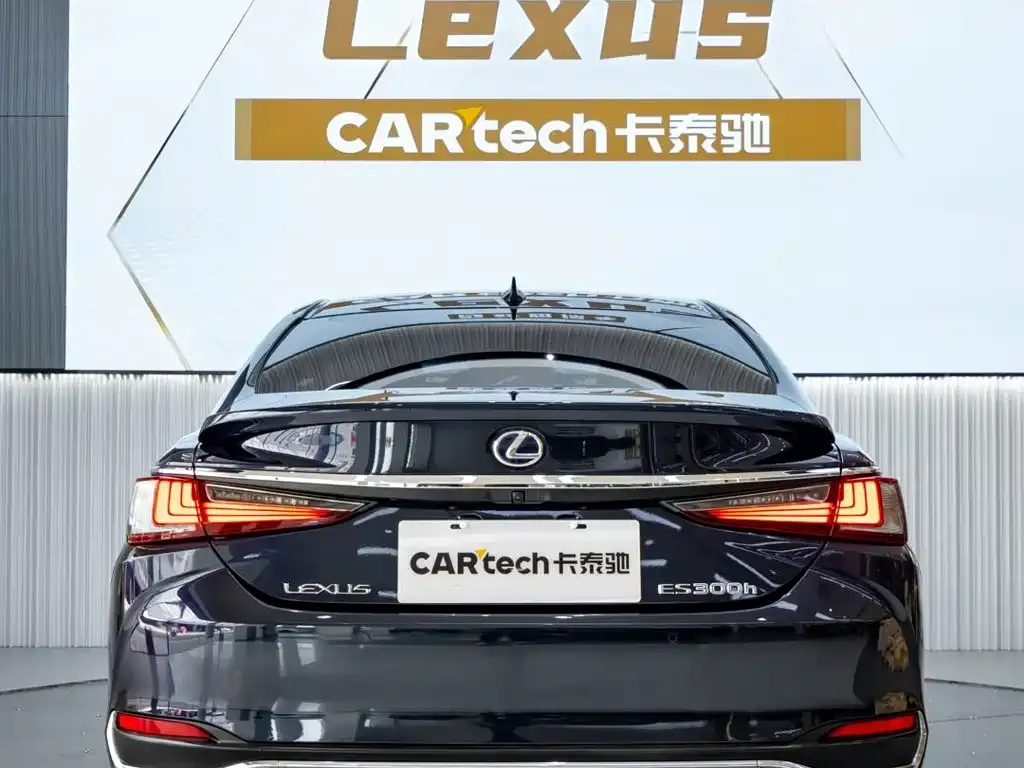 Lexus ES — фото 6