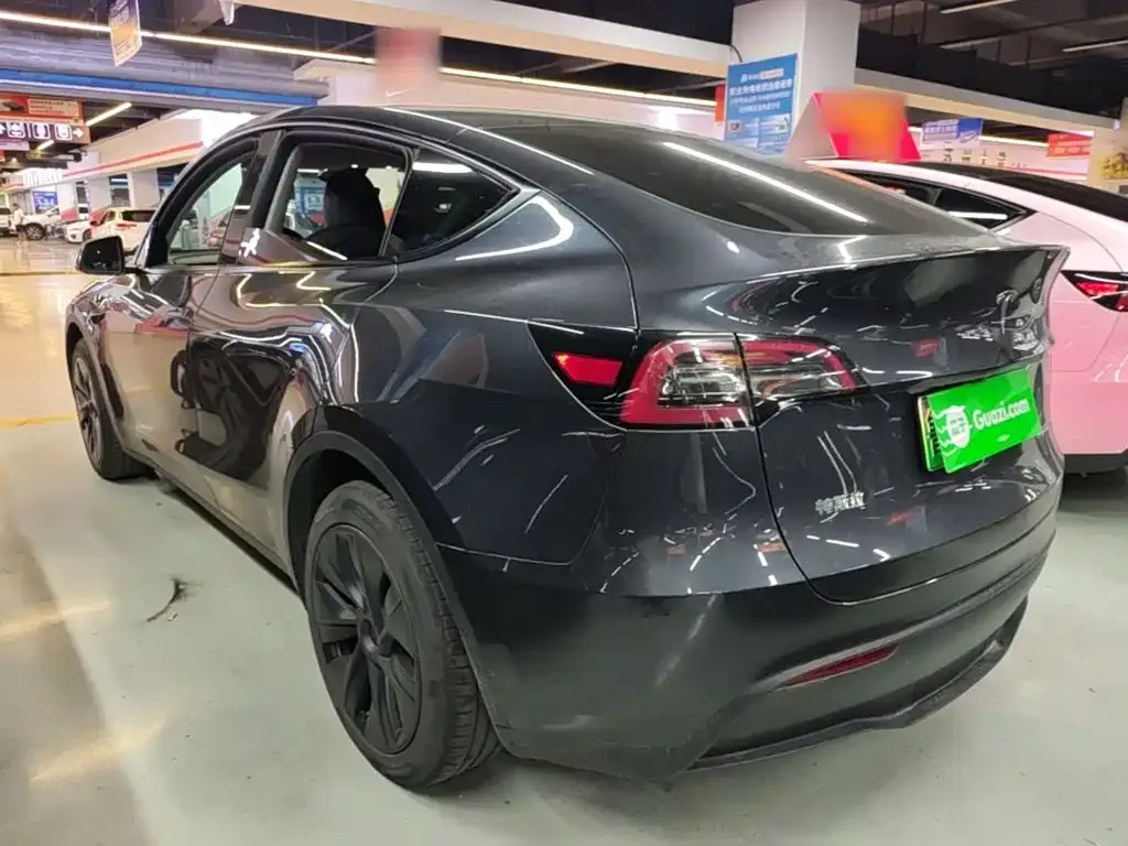 Tesla Model Y — фото 7