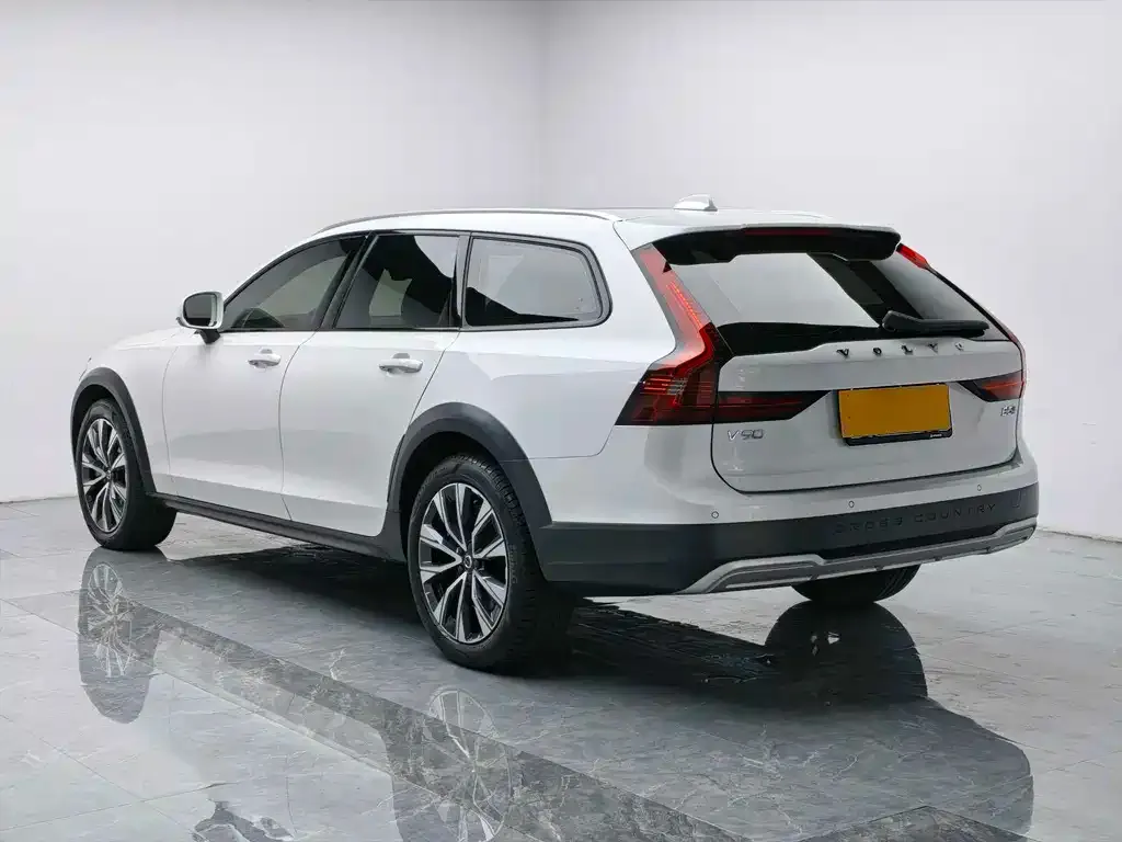 Volvo V90 — фото 9