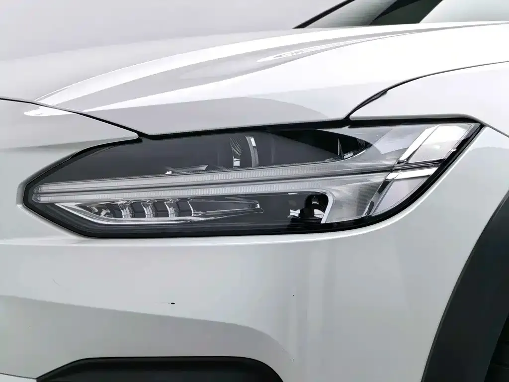 Volvo V90 — фото 2