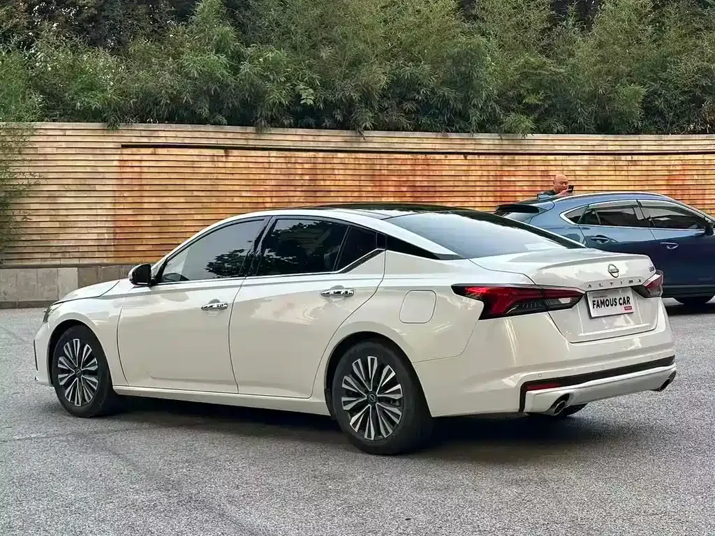 Nissan Teana — фото 6