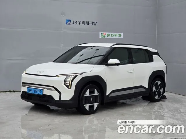 Kia EV3 — фото 1
