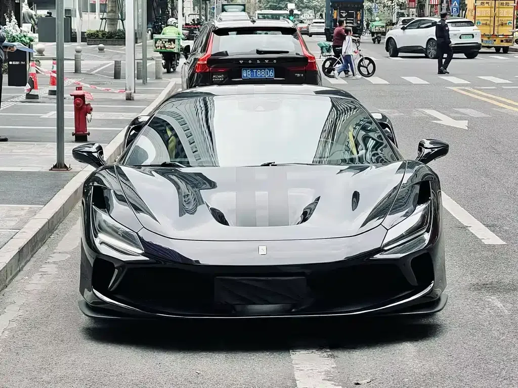 Ferrari F8 — фото 1