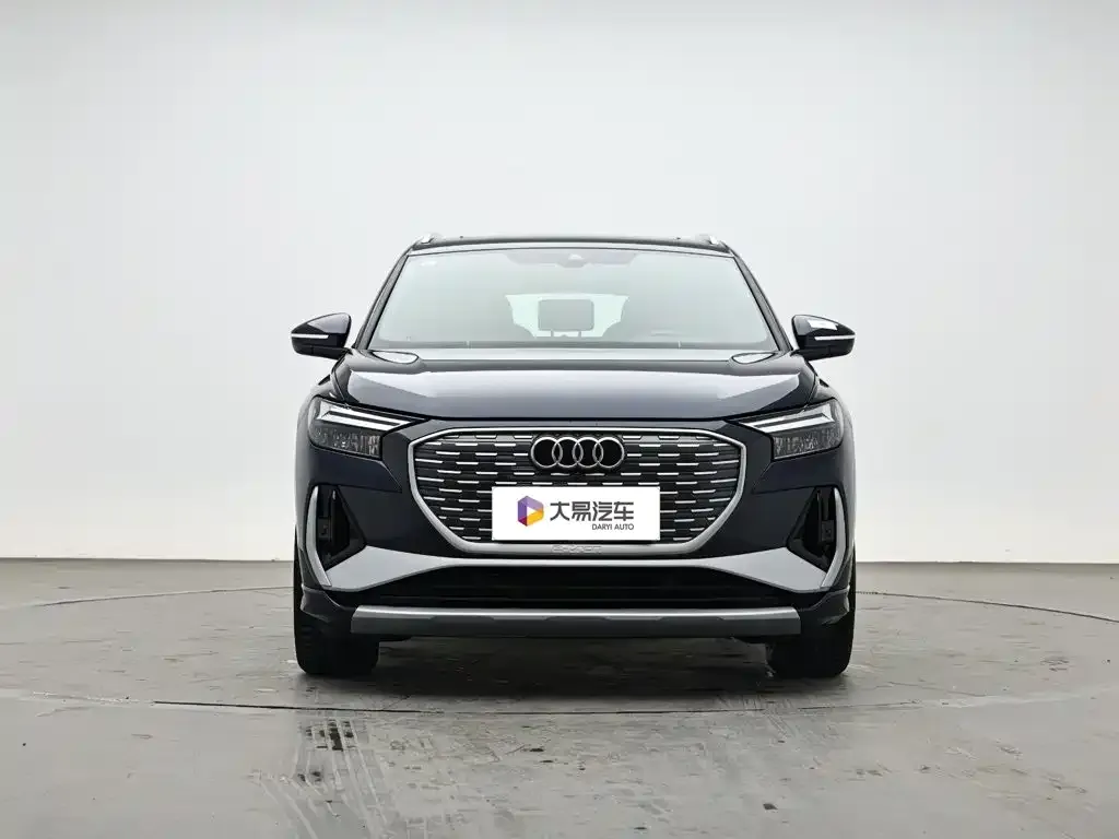Audi Q4 e-tron — фото 9